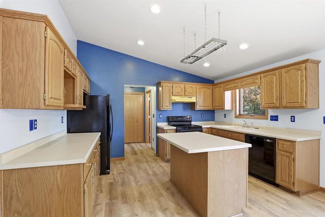 W2944 NORTHBROOK COURT, Appleton, WI 54915
