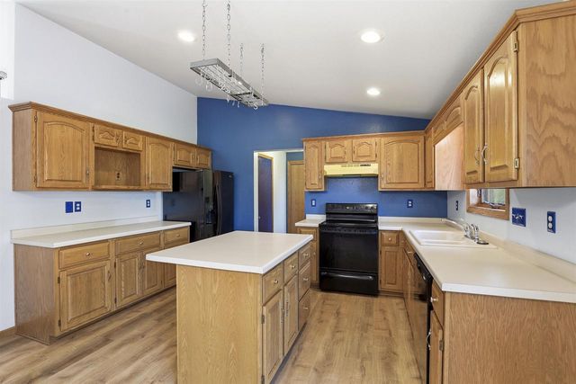 W2944 NORTHBROOK COURT, Appleton, WI 54915