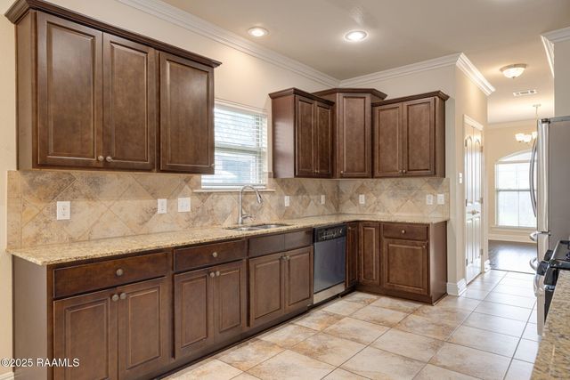 115 Crooked Stick Lane, Lafayette, LA 70506