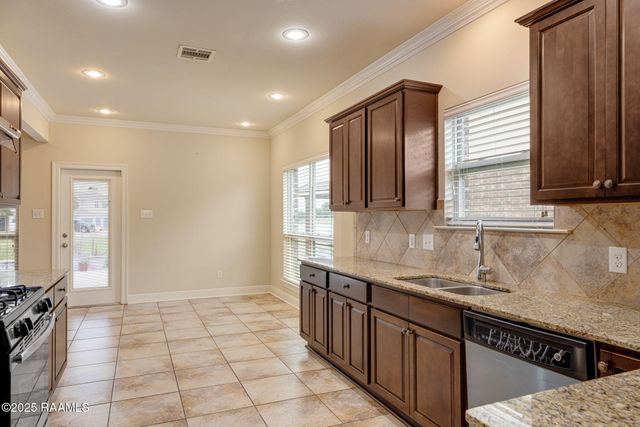 115 Crooked Stick Lane, Lafayette, LA 70506