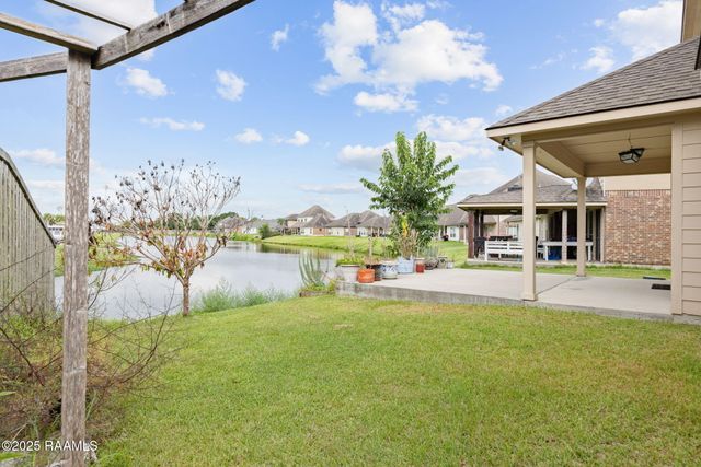115 Crooked Stick Lane, Lafayette, LA 70506