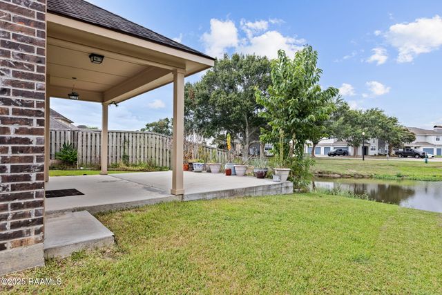 115 Crooked Stick Lane, Lafayette, LA 70506