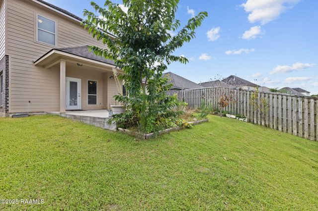 115 Crooked Stick Lane, Lafayette, LA 70506