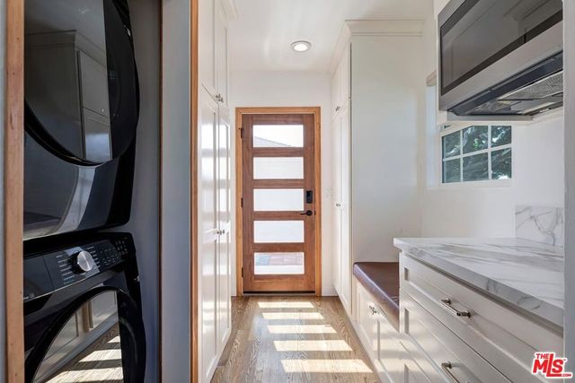 11305 Segrell Way, Culver City, CA 90230