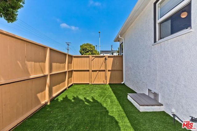 11305 Segrell Way, Culver City, CA 90230