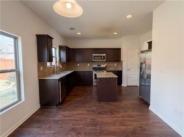 564 Emporia Loop, Mcdonough, GA 30253