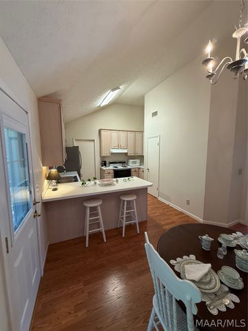 6937 Lakeview Drive, Montgomery, AL 36117