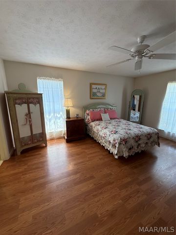 6937 Lakeview Drive, Montgomery, AL 36117