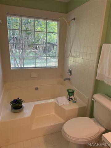 6937 Lakeview Drive, Montgomery, AL 36117