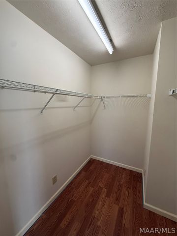 6937 Lakeview Drive, Montgomery, AL 36117