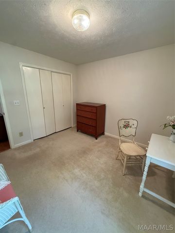 6937 Lakeview Drive, Montgomery, AL 36117