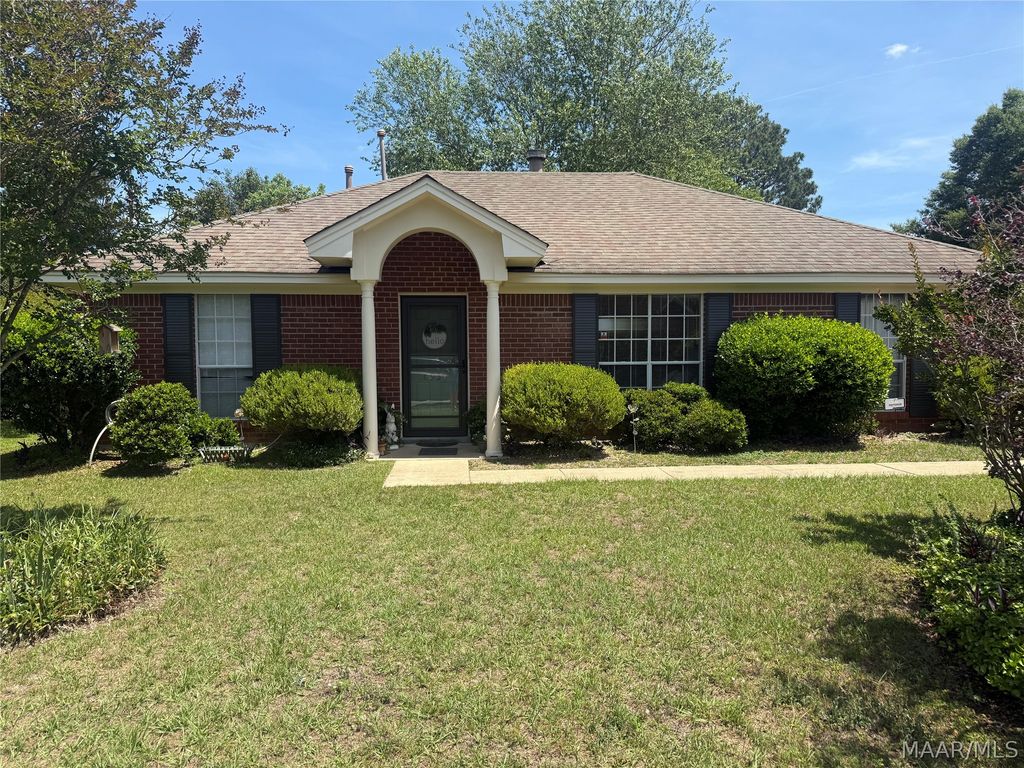 6937 Lakeview Drive, Montgomery, AL 36117
