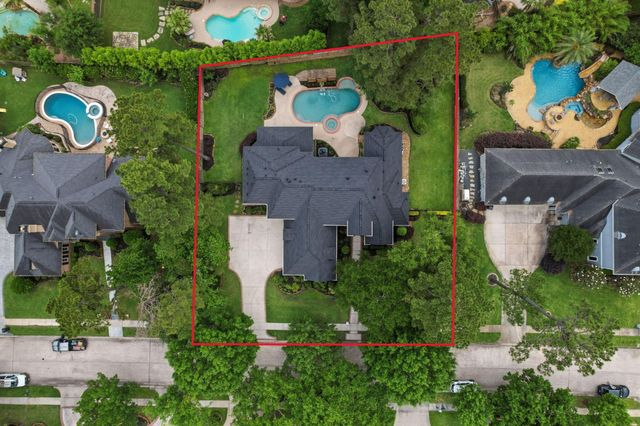 14 Greenway View Trail, Kingwood, TX 77339