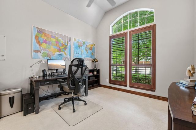 14 Greenway View Trail, Kingwood, TX 77339