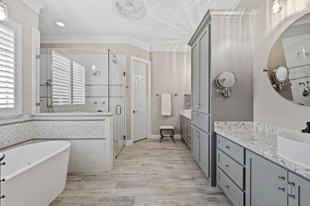 14 Greenway View Trail, Kingwood, TX 77339
