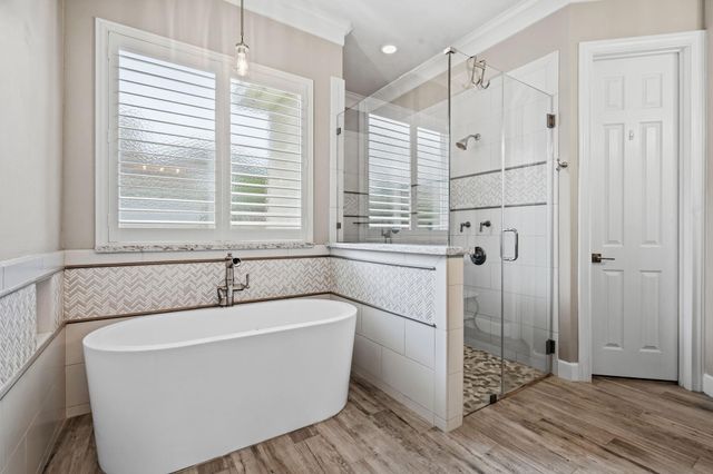 14 Greenway View Trail, Kingwood, TX 77339