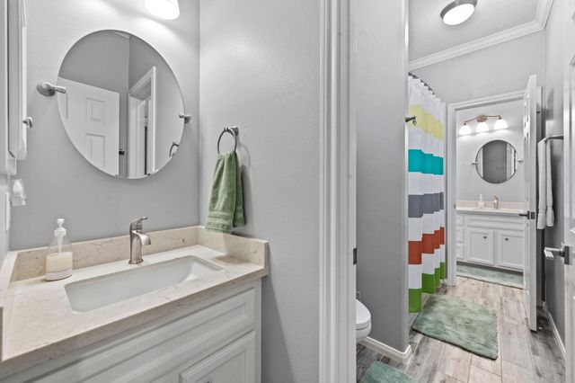 14 Greenway View Trail, Kingwood, TX 77339