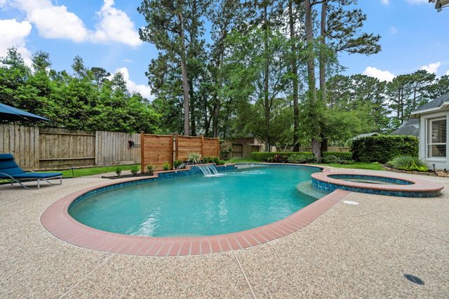 14 Greenway View Trail, Kingwood, TX 77339