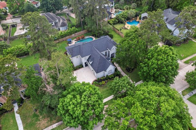 14 Greenway View Trail, Kingwood, TX 77339