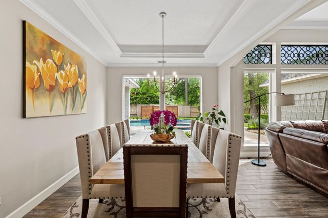 14 Greenway View Trail, Kingwood, TX 77339