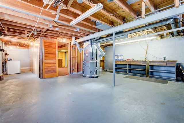 319 Mill Road, Greece, NY 14626