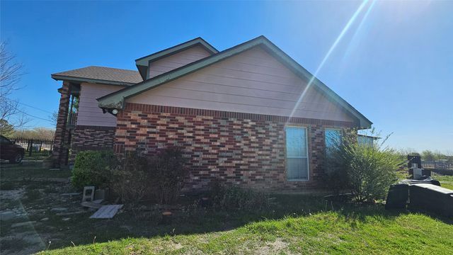 8736 Johns Road, Alvarado, TX 76009