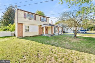 602 LINDA AVE, Blackwood, NJ 08012