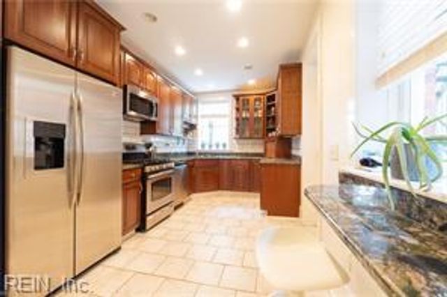 736 W Princess Anne Rd Unit 301, Norfolk, VA 23517