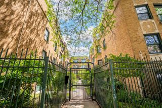 7025 N Sheridan Road 1N, Chicago, IL 60626