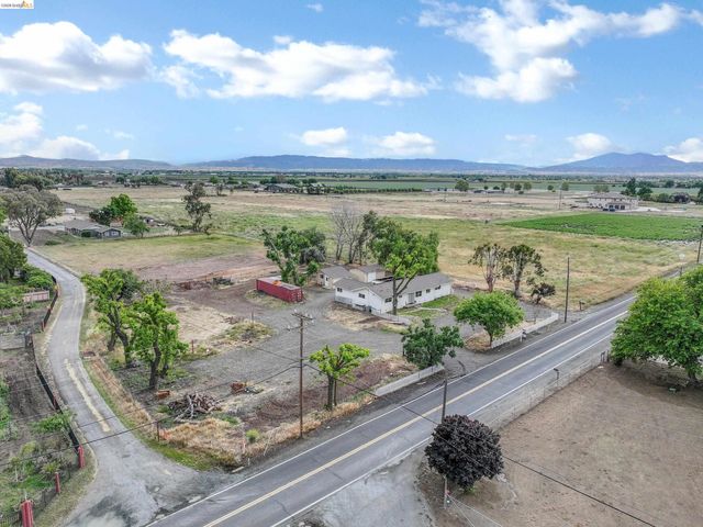1791 Sunset Rd, Brentwood, CA 94513