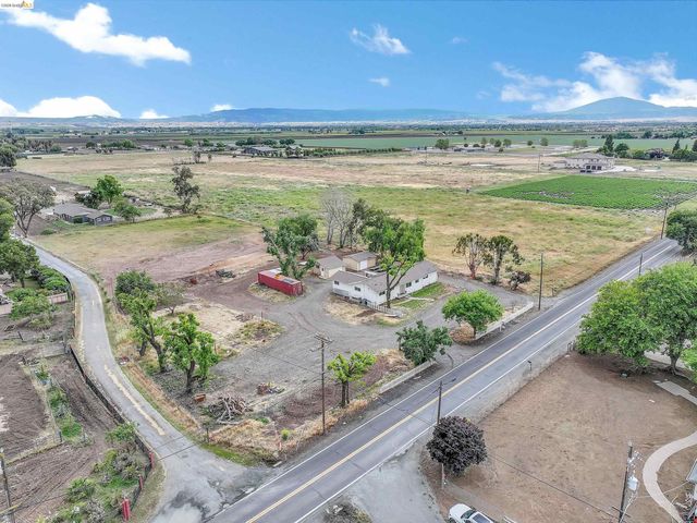 1791 Sunset Rd, Brentwood, CA 94513