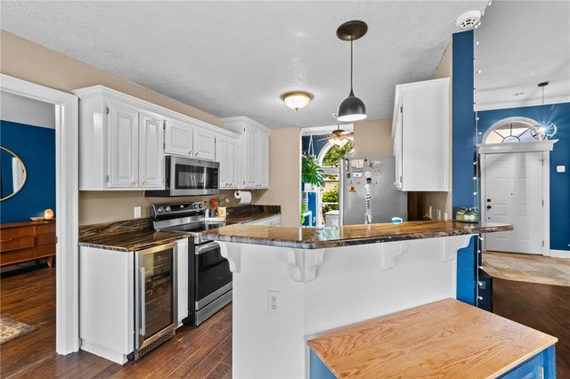 1300 N 37th Street, Rogers, AR 72756
