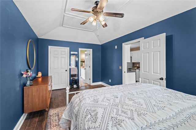 1300 N 37th Street, Rogers, AR 72756