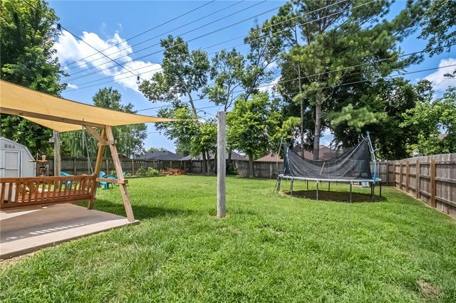 1300 N 37th Street, Rogers, AR 72756