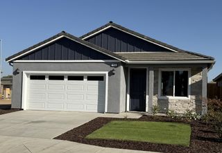 477 Gibson Avenue, Clovis, CA 93612