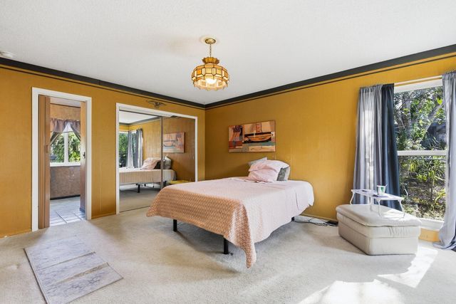 1132 SE Clifton Lane, Port St Lucie, FL 34983