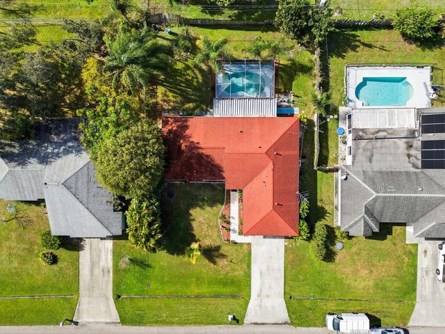 1132 SE Clifton Lane, Port St Lucie, FL 34983