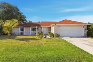 1132 SE Clifton Lane, Port St Lucie, FL 34983