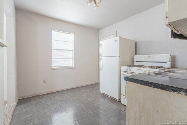 442 SW 41st St, San Antonio, TX 78237