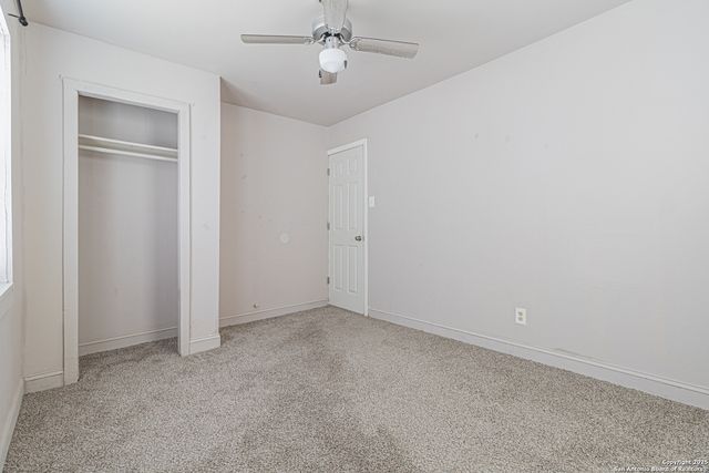 442 SW 41st St, San Antonio, TX 78237