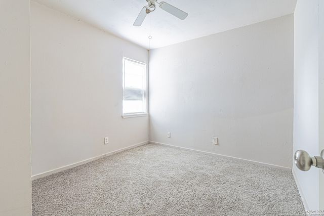 442 SW 41st St, San Antonio, TX 78237