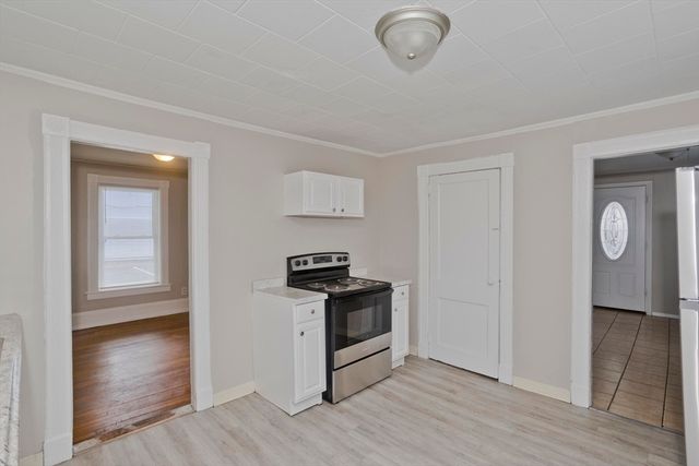 45 Orchard St, Springfield, MA 01107