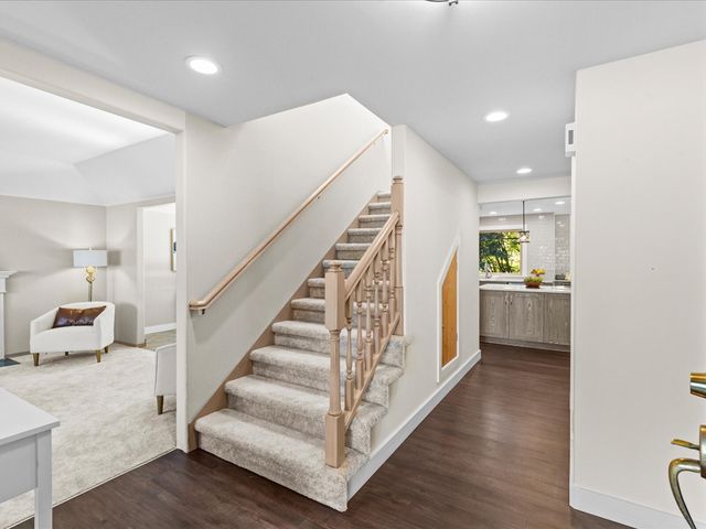 15007 93rd Place NE, Bothell, WA 98011