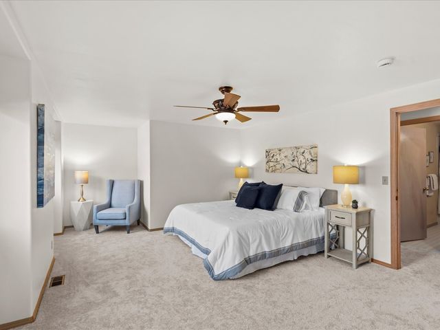 15007 93rd Place NE, Bothell, WA 98011