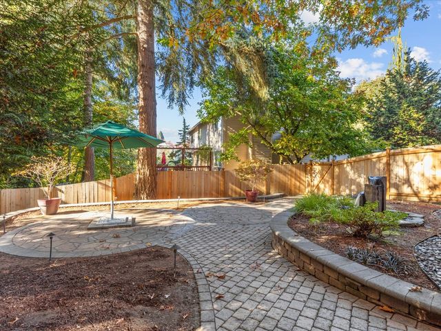 15007 93rd Place NE, Bothell, WA 98011
