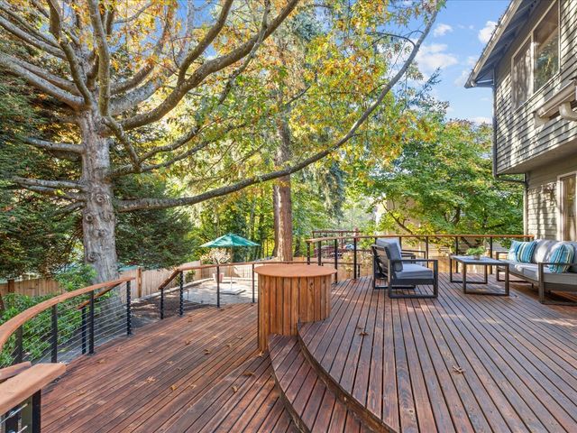 15007 93rd Place NE, Bothell, WA 98011