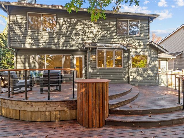 15007 93rd Place NE, Bothell, WA 98011
