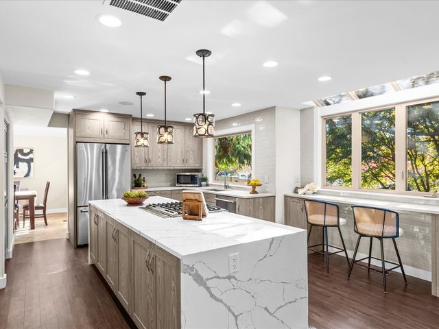 15007 93rd Place NE, Bothell, WA 98011