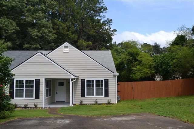 5134 Hill Farm Drive NE, Woodstock, GA 30188