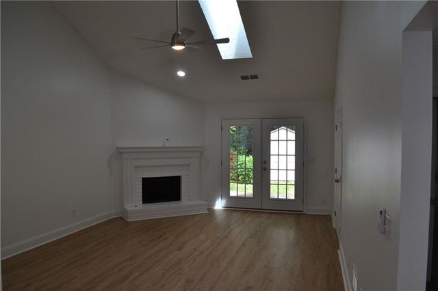 5134 Hill Farm Drive NE, Woodstock, GA 30188